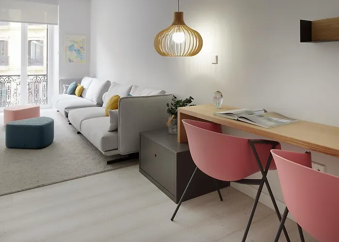 Bilbao Plaza By Feelfree *